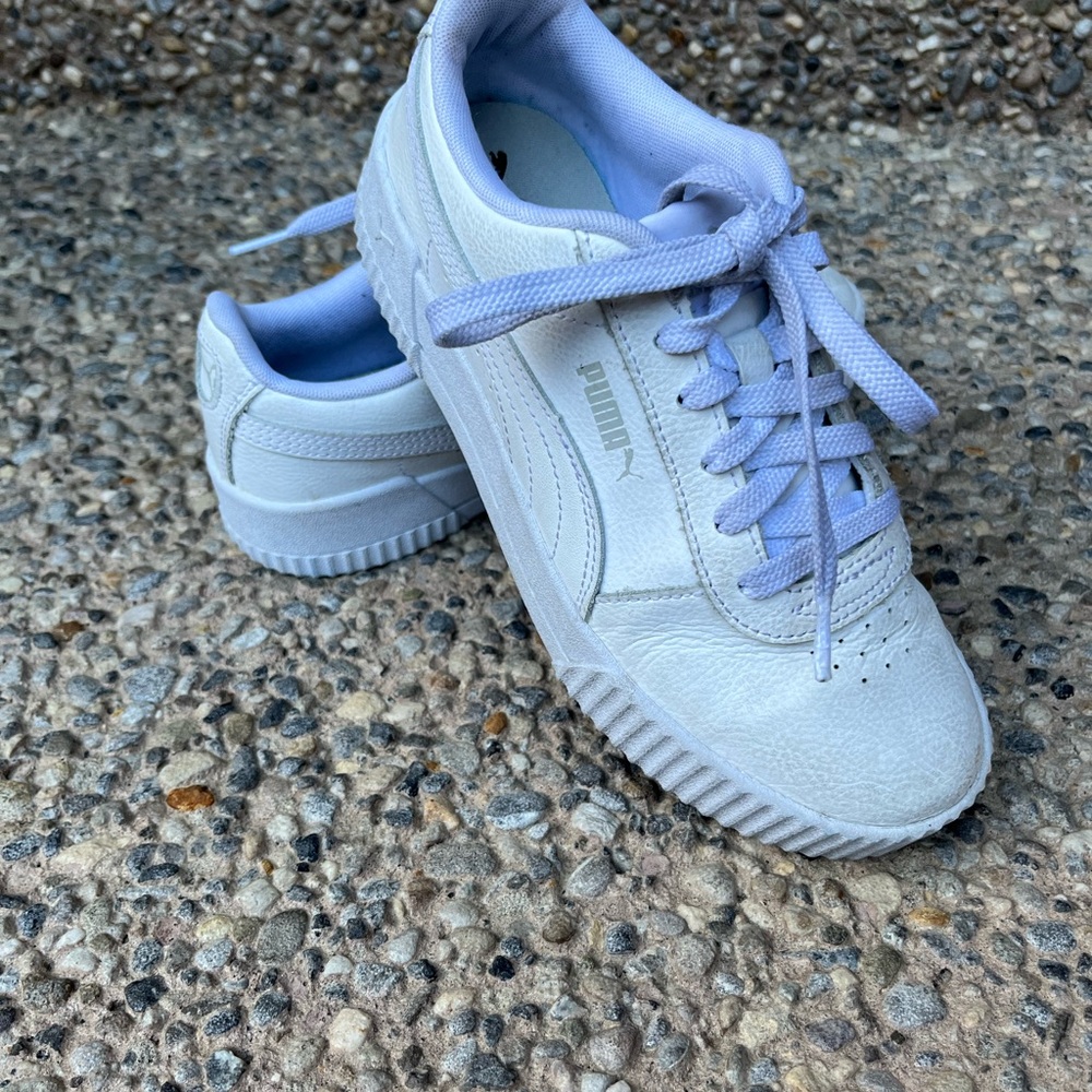 PUMA Youth Girls' Carina 2.0 Jr Sneaker - WHITE - 5 US